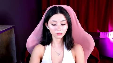 Snapshot of redmidnight_ chatting on May 5, 2026, 9:23 pm Kiara online show from May 5, 2026, 9:23 pm
