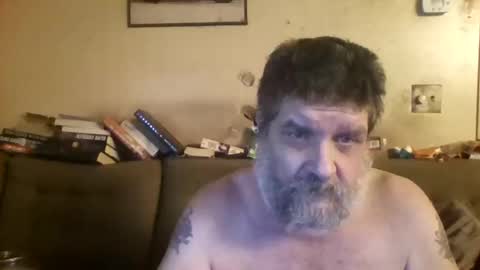 redmud3 online show from November 24, 2025, 3:56 pm