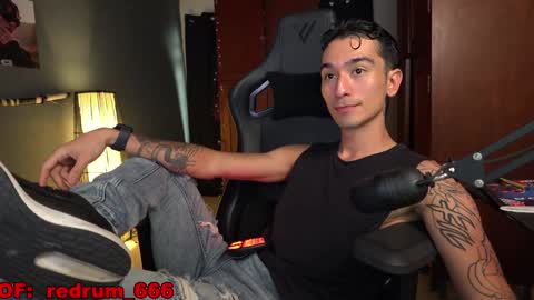 Snapshot of redrum_696 chatting on January 15, 2025, 6:29 pm Red online show from January 15, 2025, 6:29 pm