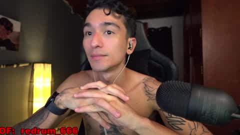 Snapshot of redrum_696 chatting on January 15, 2025, 9:30 pm Red online show from January 15, 2025, 9:30 pm