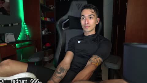 Snapshot of redrum_696 chatting on February 2, 2025, 10:17 pm Red online show from February 2, 2025, 10:17 pm