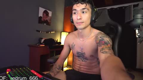 Snapshot of redrum_696 chatting on February 17, 2025, 9:08 pm Red online show from February 17, 2025, 9:08 pm