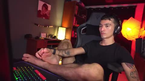 Snapshot of redrum_696 chatting on March 4, 2025, 9:11 pm Red online show from March 4, 2025, 9:11 pm