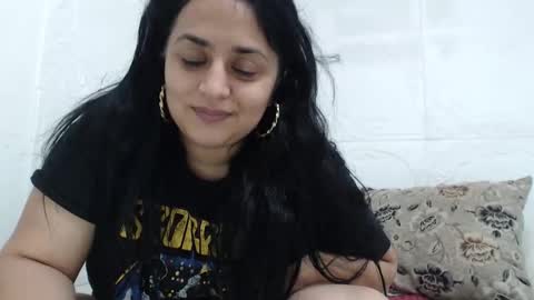 Reea online show from December 18, 2025, 10:16 pm