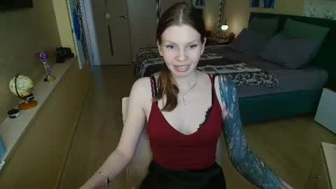 Snapshot of reginasparkle chatting on June 18, 2026, 8:47 am Regina online show from June 18, 2026, 8:47 am