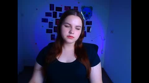 Reina online show from April 1, 2026, 5:41 am