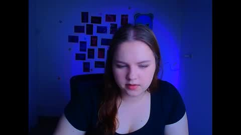 Reina online show from April 9, 2026, 6:02 am