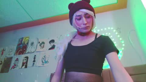 Snapshot of reiv_femboy chatting on March 24, 2026, 6:07 am reiv_femboy online show from March 24, 2026, 6:07 am