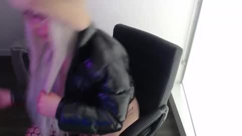 renaebabez online show from June 4, 2026, 1:22 am