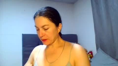 Snapshot of renata_hot1 chatting on June 23, 2026, 2:42 am renata_hot1 online show from June 23, 2026, 2:42 am