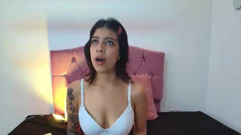 renata_velvet online show from February 25, 2026, 11:42 am