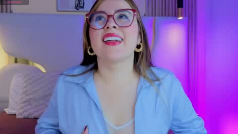 Renata  online show from April 1, 2026, 11:55 am