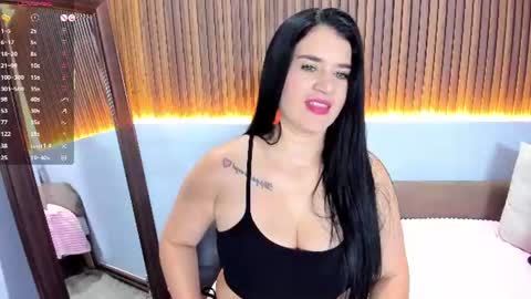 Snapshot of renataruiz_rr chatting on June 26, 2026, 12:09 pm online show from June 26, 2026, 12:09 pm