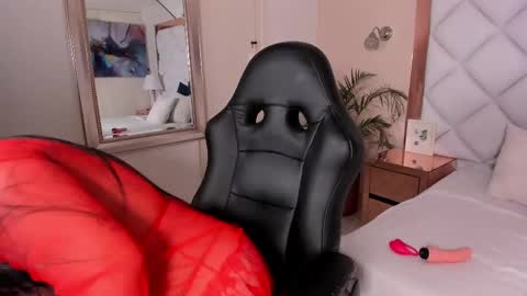 Renata  online show from February 22, 2025, 12:40 pm