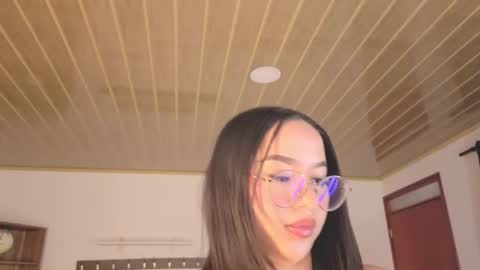renaxi_smith online show from June 28, 2026, 7:53 pm
