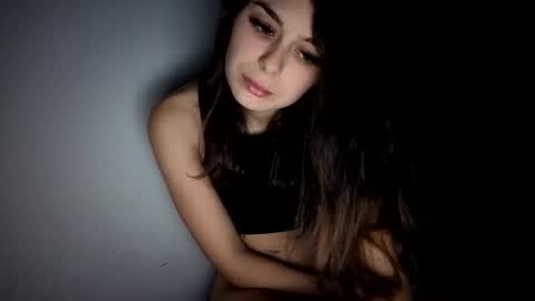 Snapshot of renee_loah chatting on November 3, 2025, 9:48 pm renee_loah online show from November 3, 2025, 9:48 pm