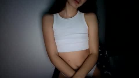 Snapshot of renee_loah chatting on November 5, 2025, 10:10 pm renee_loah online show from November 5, 2025, 10:10 pm
