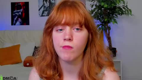 Snapshot of reneefoxy_ chatting on June 5, 2026, 7:36 am reneefoxy_ online show from June 5, 2026, 7:36 am