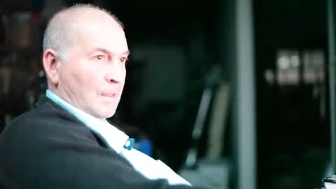 Snapshot of renefr chatting on December 31, 2024, 4:04 pm renefr online show from December 31, 2024, 4:04 pm