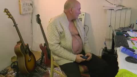 renefr online show from November 25, 2025, 10:10 pm