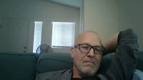 Snapshot of renewaz chatting on February 14, 2026, 5:53 pm Renewaz online show from February 14, 2026, 5:53 pm