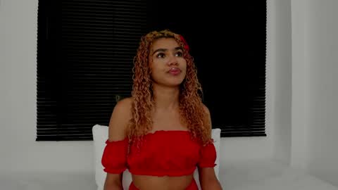 Snapshot of rennatta_sx chatting on March 31, 2026, 3:19 am Renata online show from March 31, 2026, 3:19 am