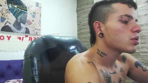 R E N E  online show from December 4, 2024, 7:50 am