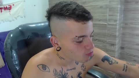 R E N E  online show from December 5, 2024, 3:59 am