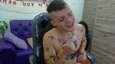 R E N E  online show from December 6, 2024, 4:14 am