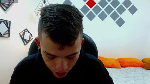 R E N E  online show from December 30, 2024, 4:09 am