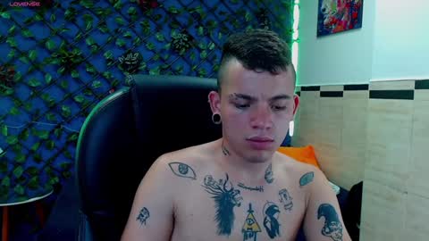 R E N E  online show from January 16, 2025, 7:17 am