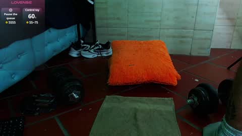 R E N E  online show from January 18, 2025, 10:06 am