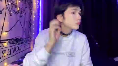 rennuts online show from January 29, 2025, 2:42 pm