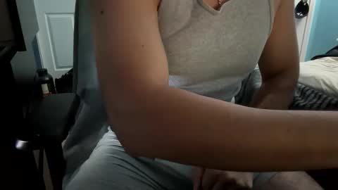 Snapshot of rev4747 chatting on October 10, 2025, 4:00 am rev4747 online show from October 10, 2025, 4:00 am