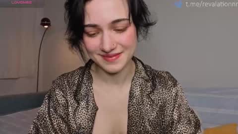 Ewiwi online show from February 10, 2026, 3:49 pm