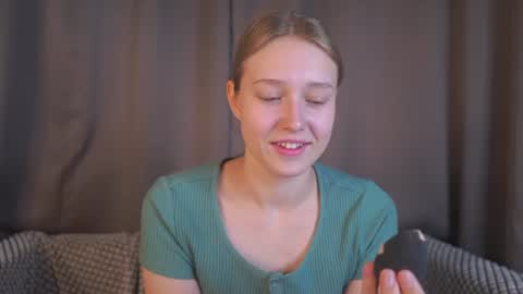 Snapshot of revamcallister chatting on July 12, 2026, 5:09 am revamcallister online show from July 12, 2026, 5:09 am