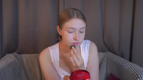 Snapshot of revamcallister chatting on July 18, 2026, 5:00 am revamcallister online show from July 18, 2026, 5:00 am