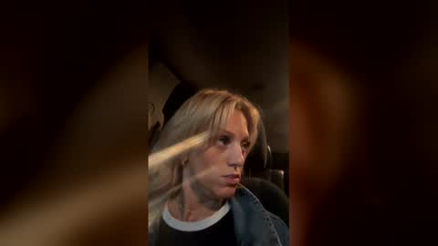 reversecowgirl713 online show from February 18, 2026, 7:15 am