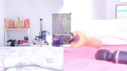 Rebecca y sarih online show from April 19, 2026, 11:42 am