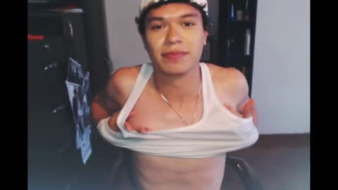 Snapshot of rexbunnybody chatting on February 19, 2025, 7:38 pm Rex online show from February 19, 2025, 7:38 pm