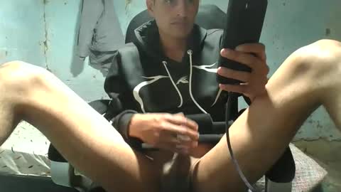 rey2306 online show from December 2, 2025, 12:05 am