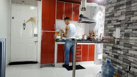 reymasterhot online show from March 2, 2026, 7:43 pm