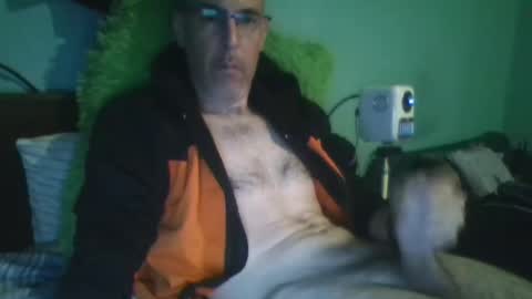 Snapshot of reyes_albert2006 chatting on November 10, 2025, 1:15 am reyes_albert2006 online show from November 10, 2025, 1:15 am