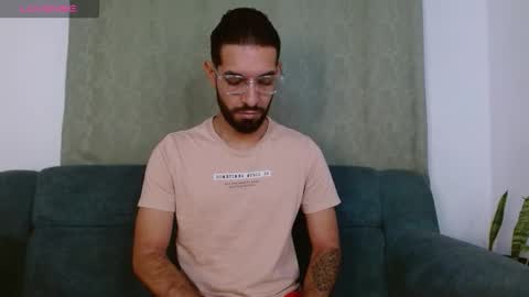 Snapshot of reypablo1 chatting on September 14, 2025, 2:49 pm REY PABLO Independent online show from September 14, 2025, 2:49 pm