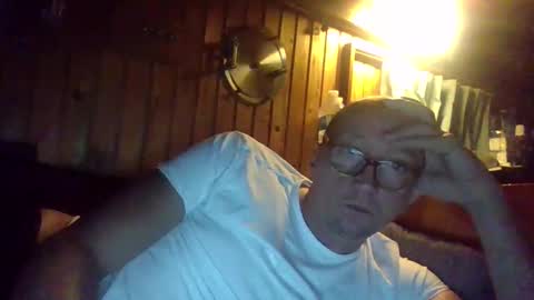 Snapshot of rezznova chatting on December 3, 2025, 10:08 pm Joe online show from December 3, 2025, 10:08 pm