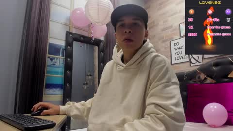 Rhaegal online show from February 8, 2025, 1:33 pm