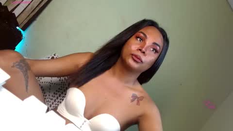 Snapshot of rhianasollway69 chatting on November 13, 2025, 5:39 am rhianasollway69 online show from November 13, 2025, 5:39 am