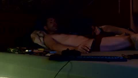 Snapshot of rhumgom40 chatting on December 10, 2024, 1:32 am rhumgom40 online show from December 10, 2024, 1:32 am