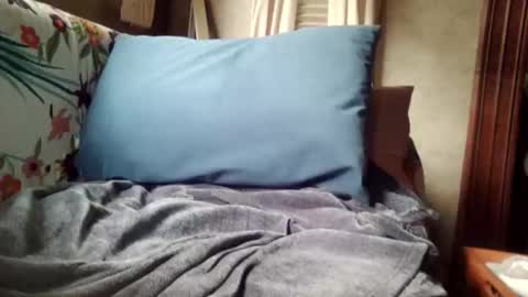 Snapshot of ri_tugger33 chatting on May 27, 2026, 7:22 pm ri_tugger33 online show from May 27, 2026, 7:22 pm
