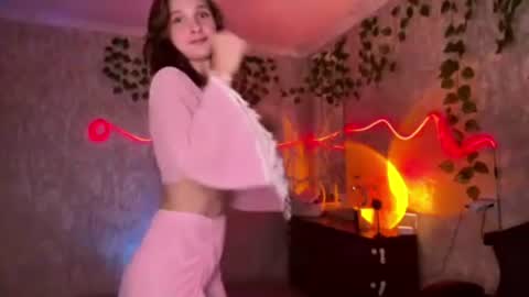 Snapshot of riana_razz chatting on July 8, 2026, 2:43 pm riana_razz online show from July 8, 2026, 2:43 pm